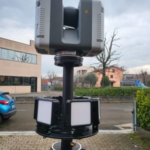 LED Lights for laser scanner on tripod - Image 9